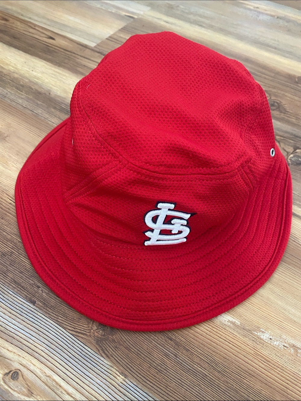 New Era St. Louis Cardinals Red Bucket Hat